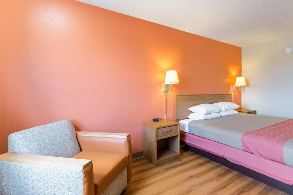 Motel 6-Percival, Ia Council Bluffs Bagian luar foto