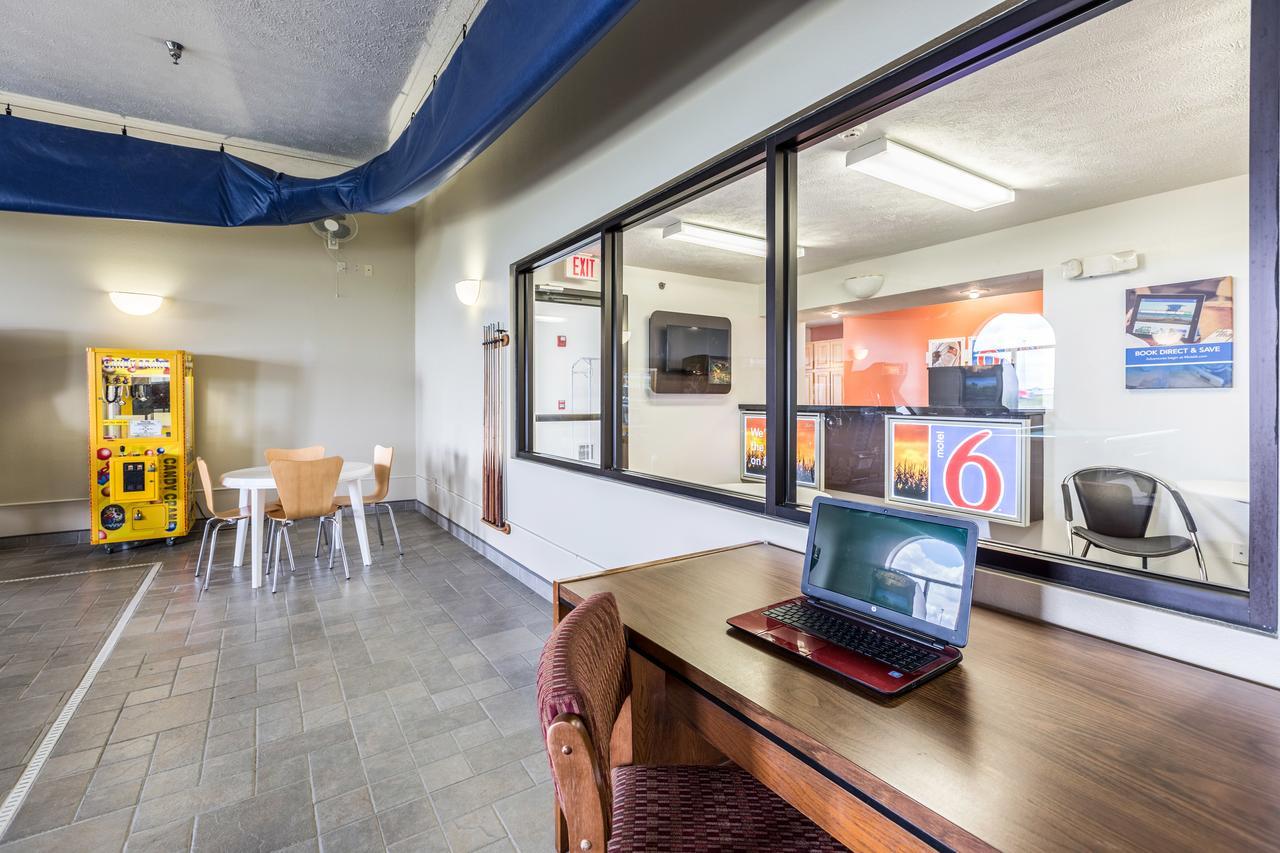 Motel 6-Percival, Ia Council Bluffs Bagian luar foto